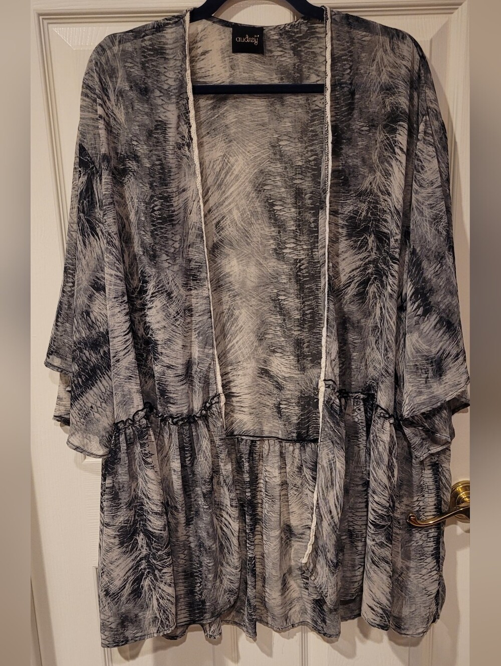 audrey Black and White Sheer Layered Kimono